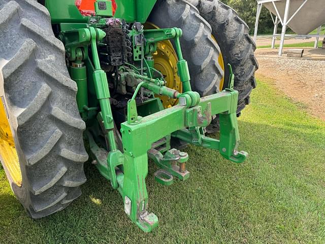 Image of John Deere 8245R equipment image 4