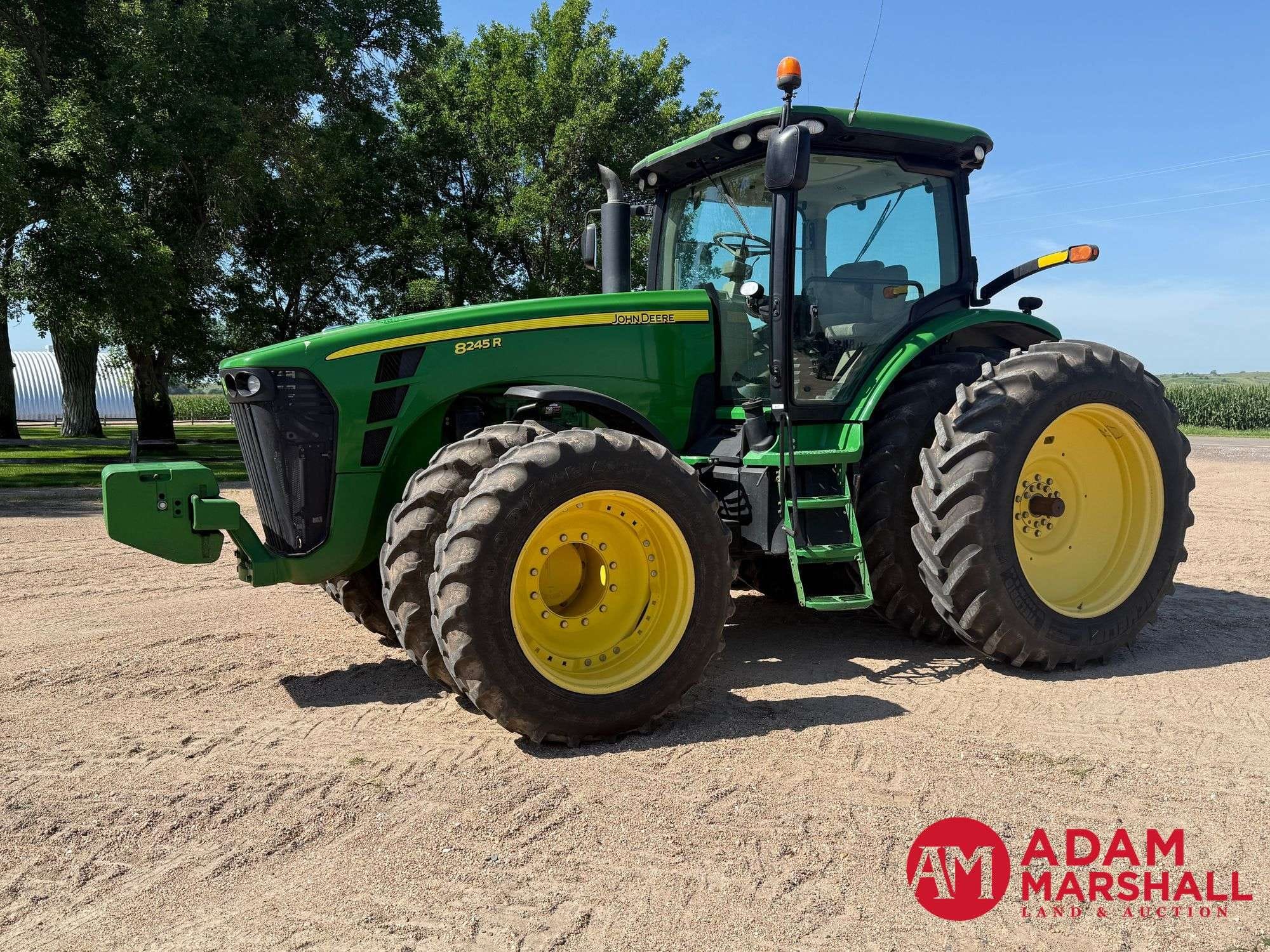 2010 John Deere 8245R Equipment Image0