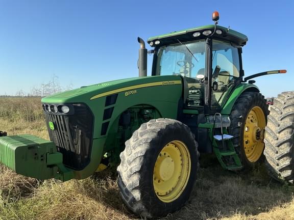 Image of John Deere 8270R equipment image 2