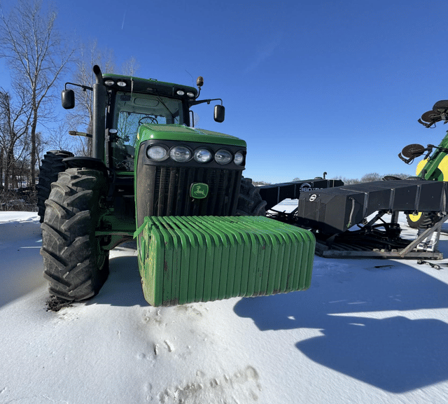 Image of John Deere 8270R equipment image 4
