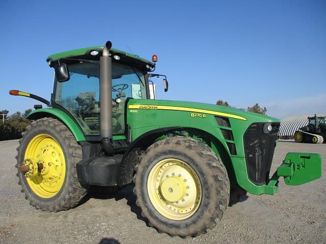 Image of John Deere 8270R equipment image 1