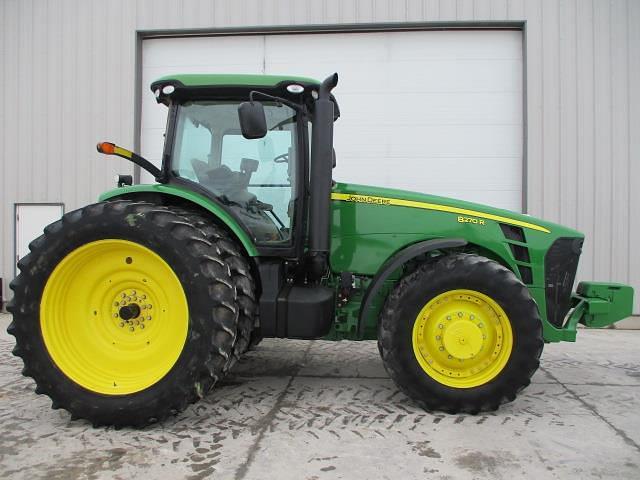 Image of John Deere 8270R equipment image 3