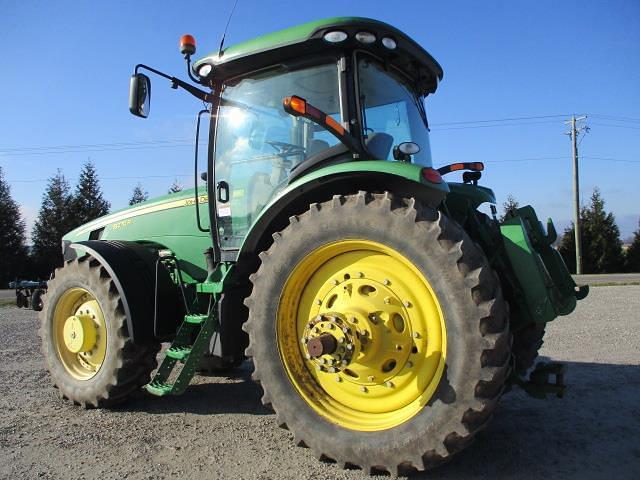 Image of John Deere 8270R equipment image 4