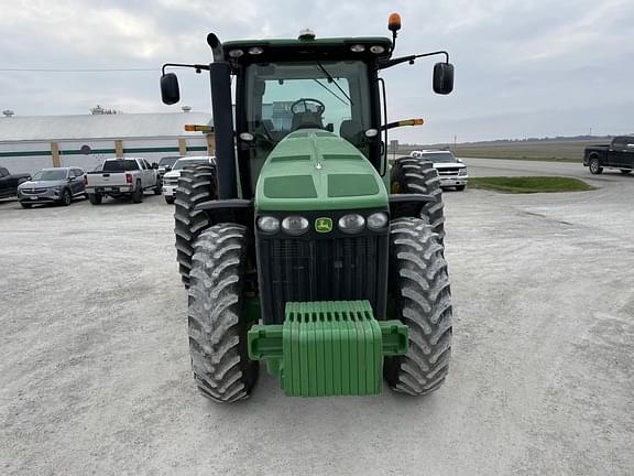 Image of John Deere 8270R equipment image 1