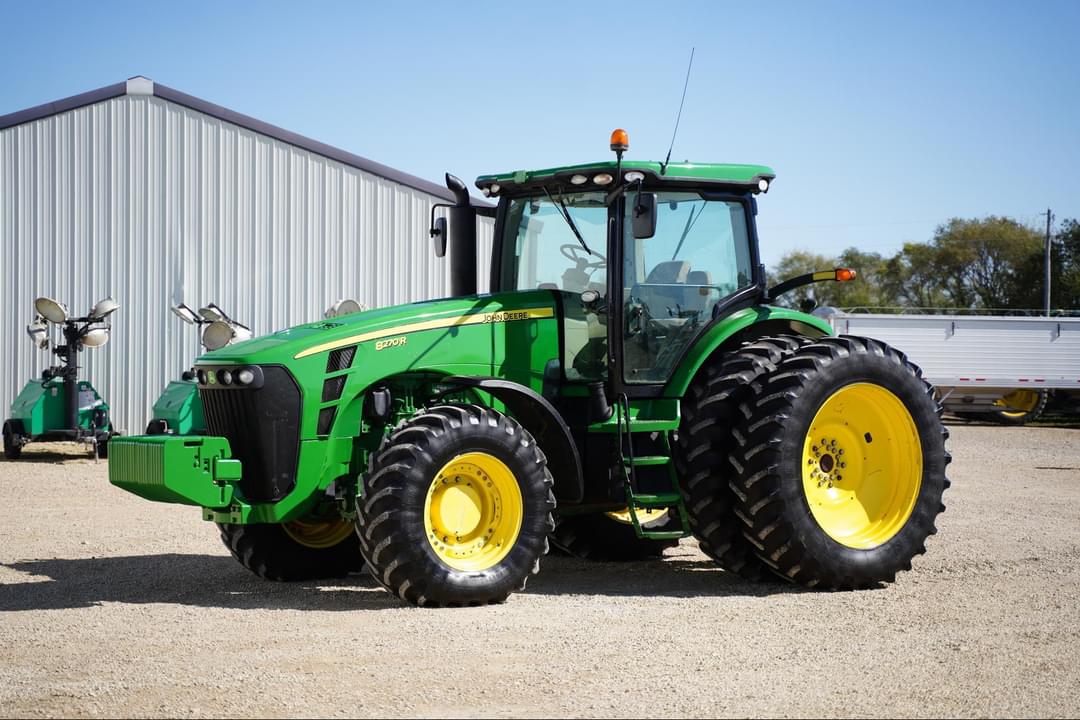Image of John Deere 8270R Primary image