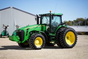 2010 John Deere 8270R Image