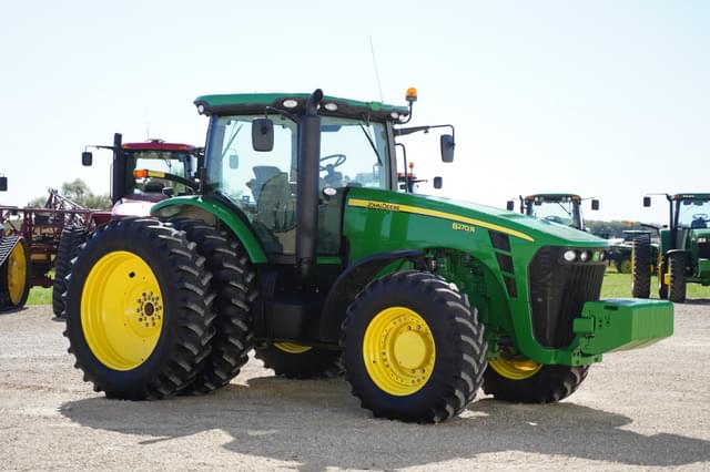 Image of John Deere 8270R equipment image 2