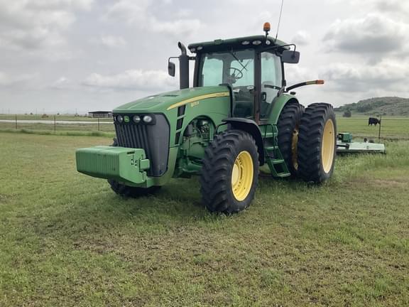 Image of John Deere 8270R equipment image 2