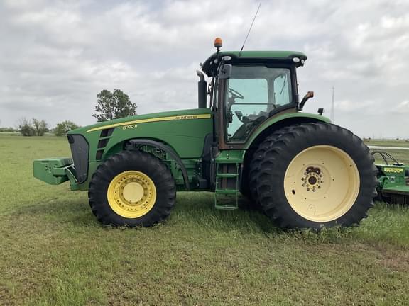 Image of John Deere 8270R Primary image