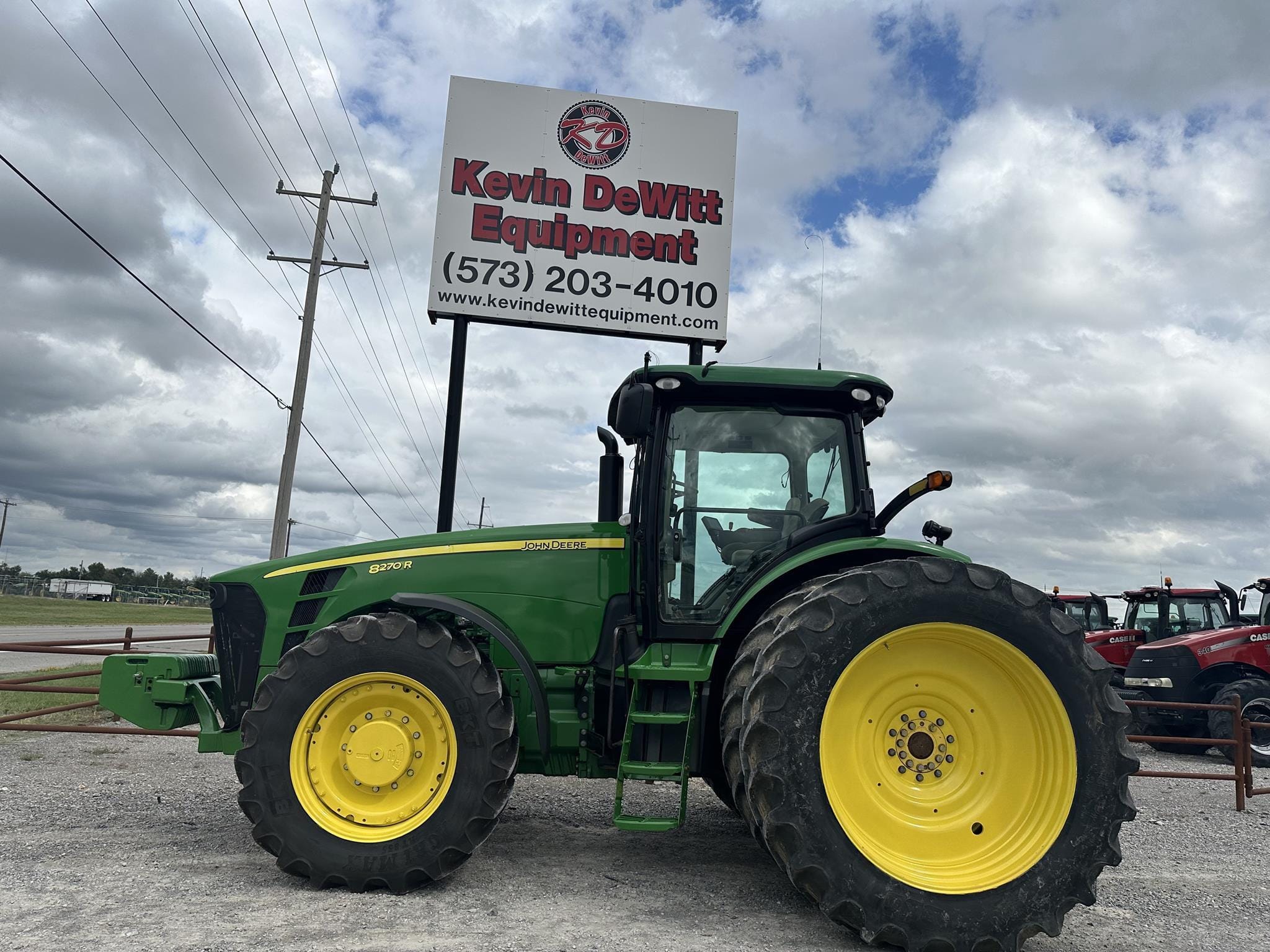 Main image John Deere 8270R