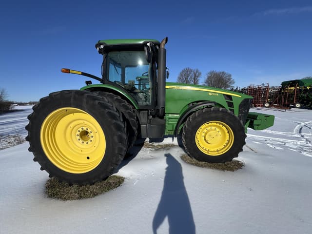 Image of John Deere 8270R equipment image 4