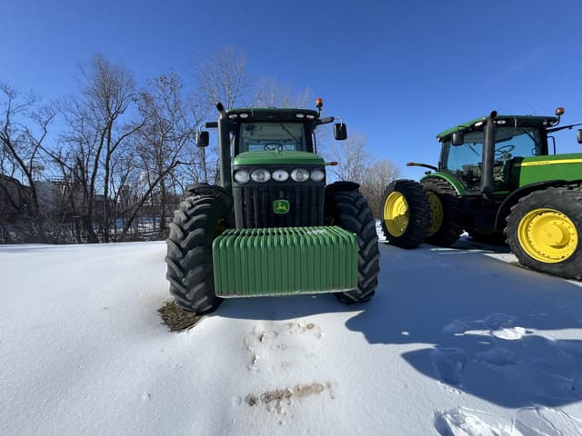 Image of John Deere 8270R equipment image 1