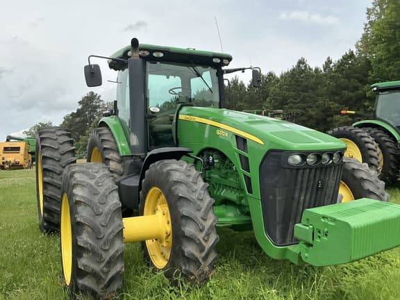 Image of John Deere 8270R equipment image 2