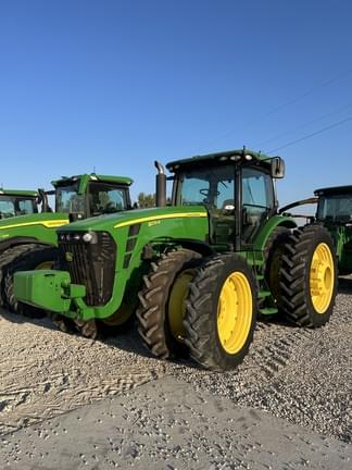 Main image John Deere 8270R