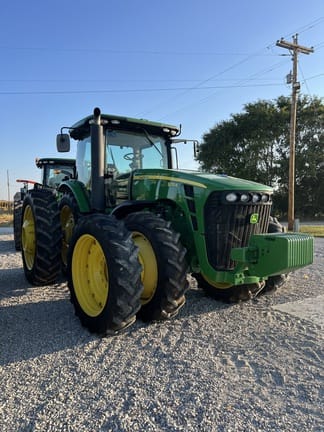 2010 John Deere 8270R Equipment Image0