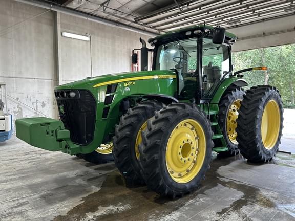 Image of John Deere 8270R equipment image 1