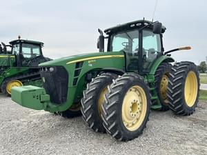 2010 John Deere 8270R Image