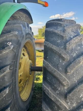 Image of John Deere 8270R equipment image 4