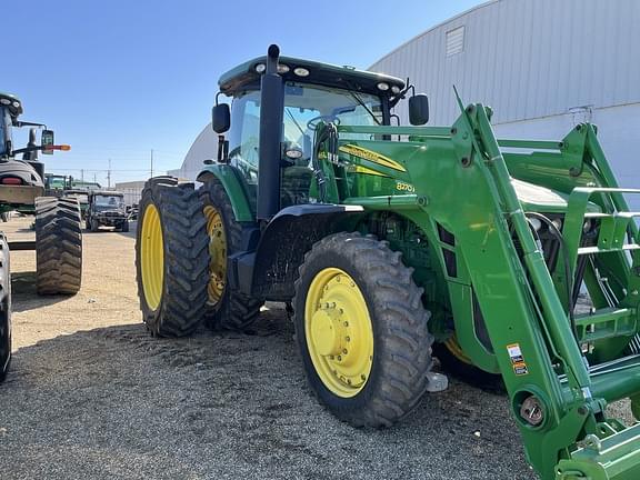 Image of John Deere 8270R equipment image 1