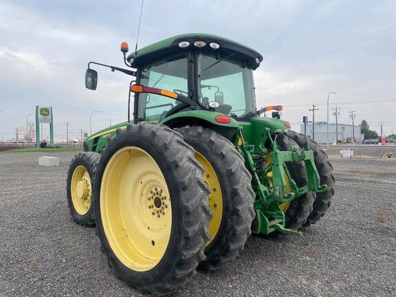 Image of John Deere 8270R equipment image 2