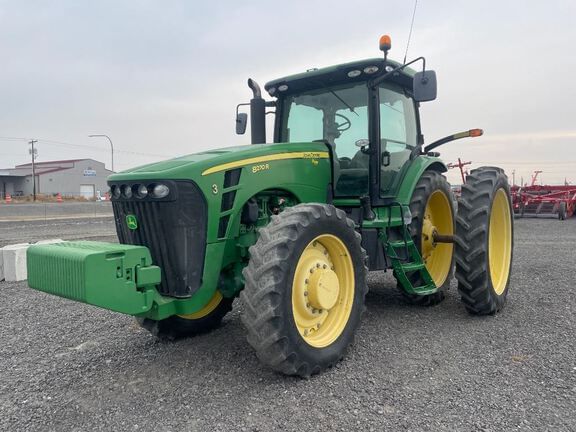 2010 John Deere 8270R Equipment Image0