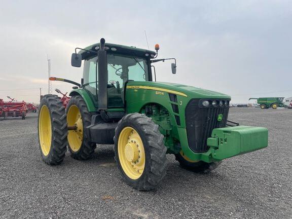 Image of John Deere 8270R equipment image 4