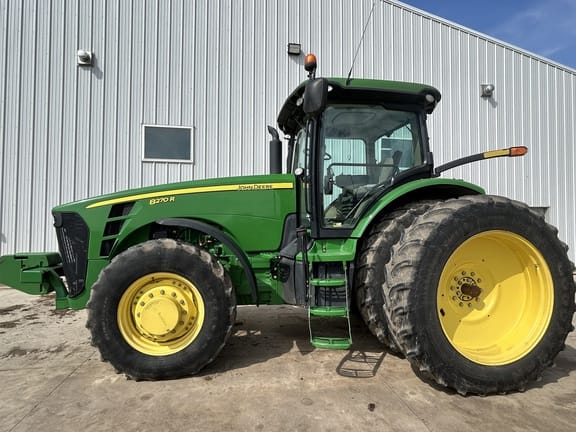 Main image John Deere 8270R