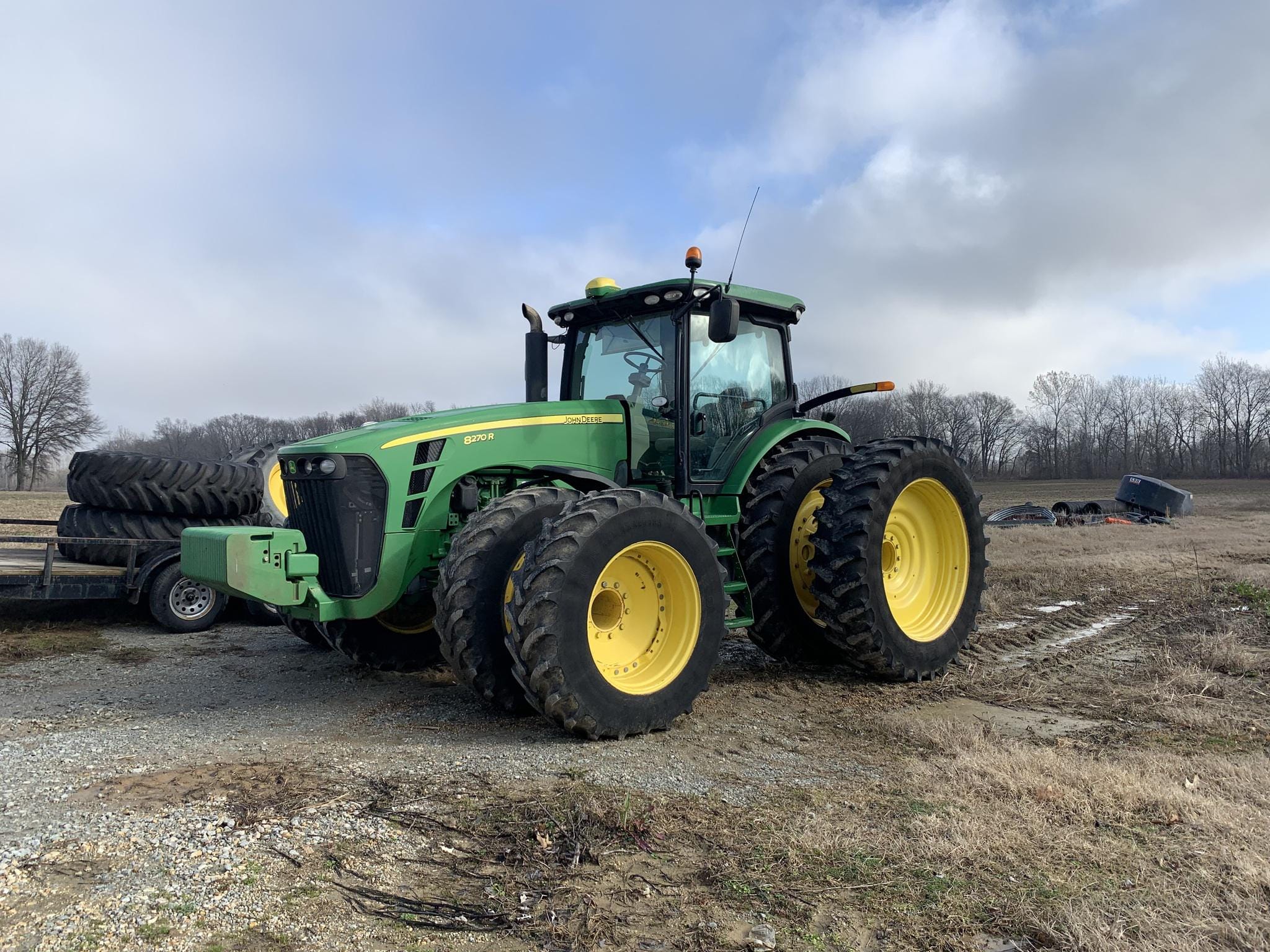 Main image John Deere 8270R