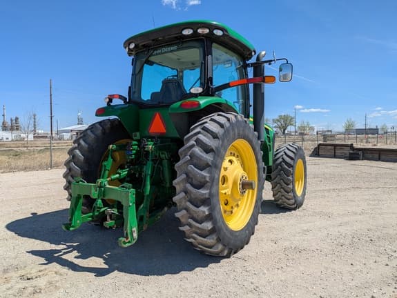 Image of John Deere 8270R equipment image 4
