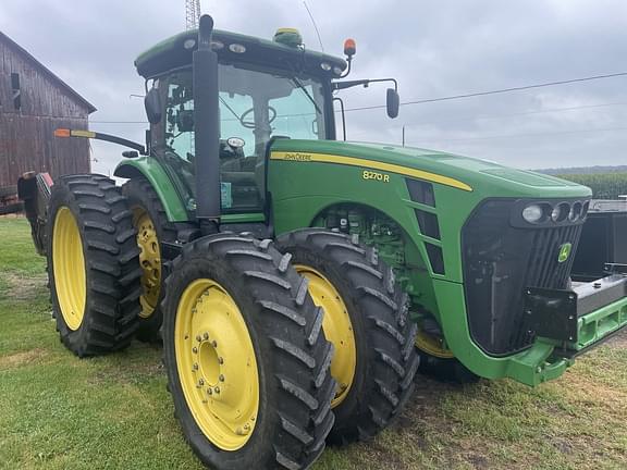 Image of John Deere 8270R equipment image 2