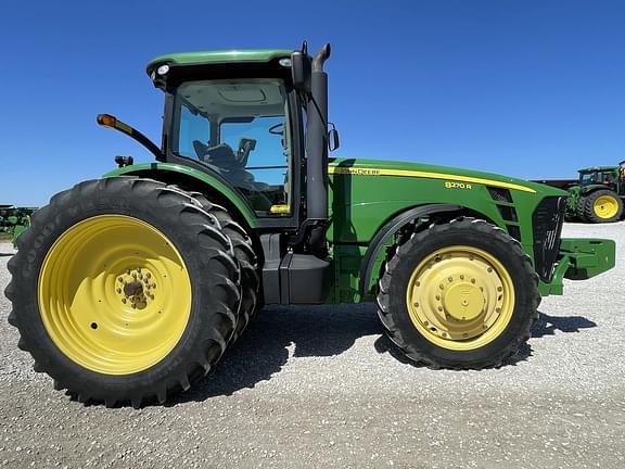 Image of John Deere 8270R equipment image 2