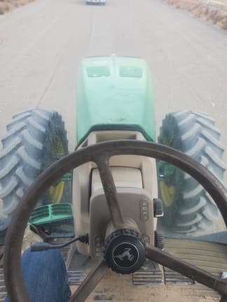 Image of John Deere 8270R equipment image 3