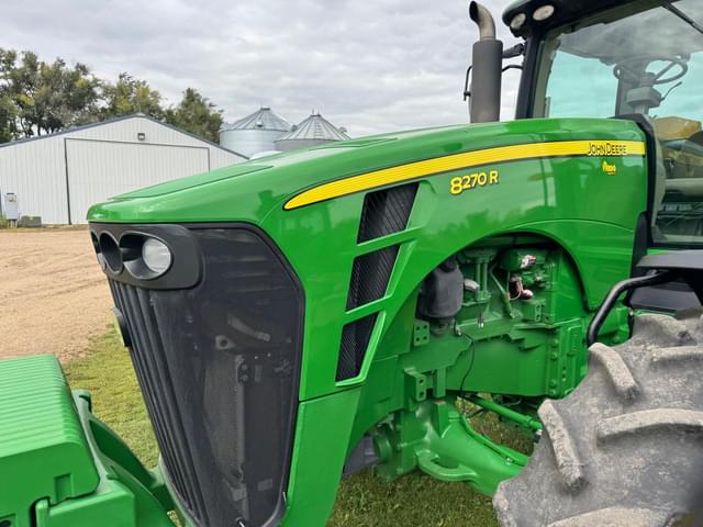 Image of John Deere 8270R equipment image 2