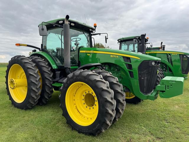 Image of John Deere 8270R equipment image 1