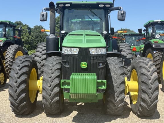 Image of John Deere 8285R equipment image 1