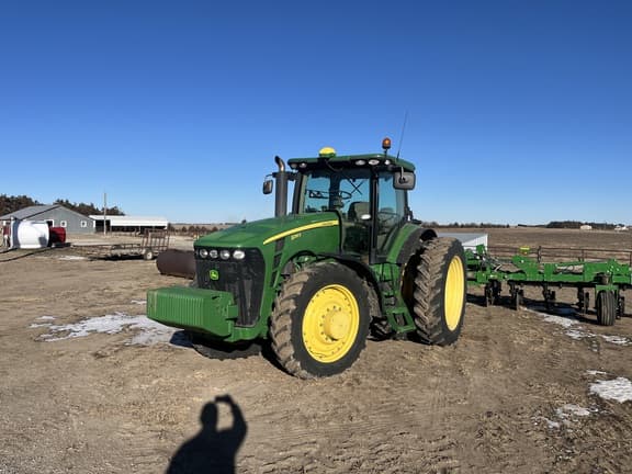 Image of John Deere 8295R equipment image 1
