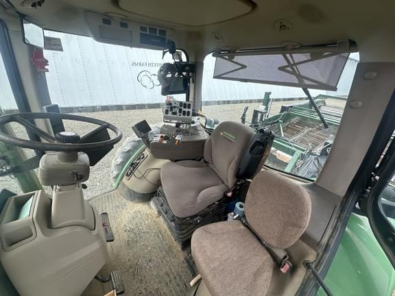 Image of John Deere 8295R equipment image 3