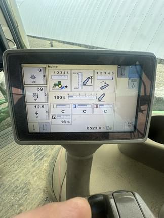 Image of John Deere 8295R equipment image 4