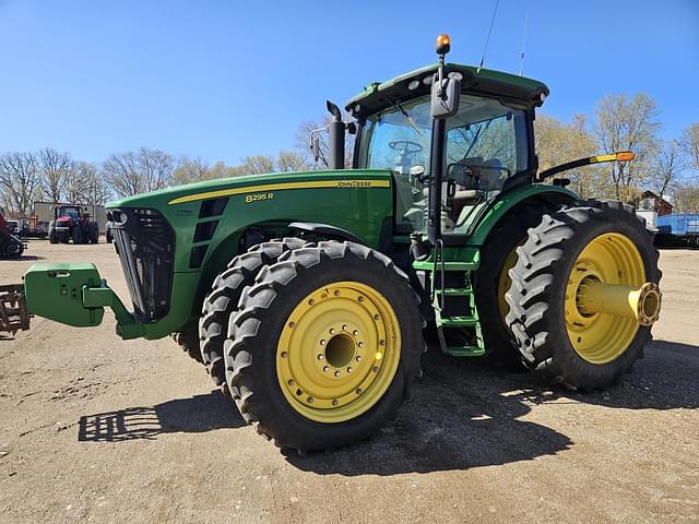 Image of John Deere 8295R equipment image 1