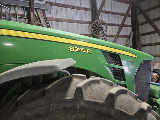 Image of John Deere 8295R equipment image 3