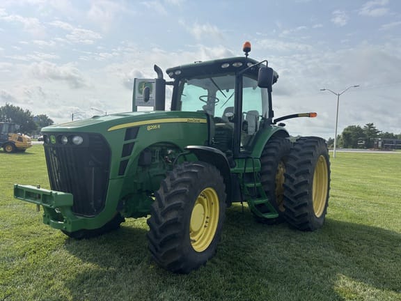 2010 John Deere 8295R Equipment Image0