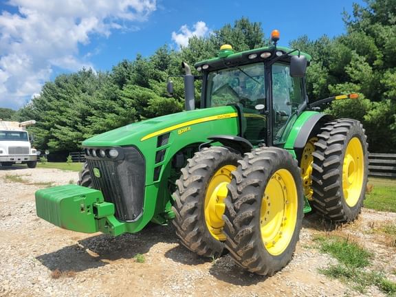 2010 John Deere 8295R Equipment Image0