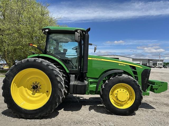 Image of John Deere 8295R equipment image 3