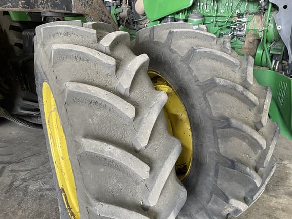 Image of John Deere 8295R equipment image 2