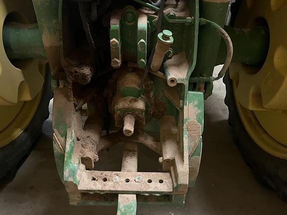 Image of John Deere 8295R equipment image 4