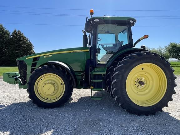 Image of John Deere 8295R equipment image 2