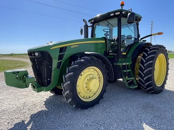 Image of John Deere 8295R equipment image 3
