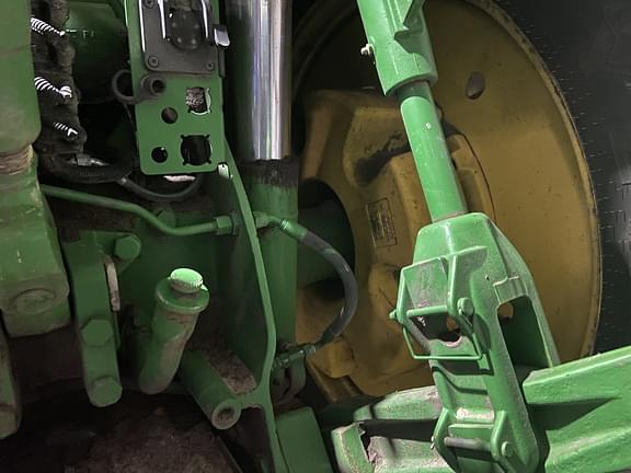 Image of John Deere 8295R equipment image 4