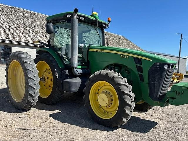 Image of John Deere 8295R equipment image 1