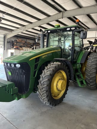 2010 John Deere 8320R Equipment Image0